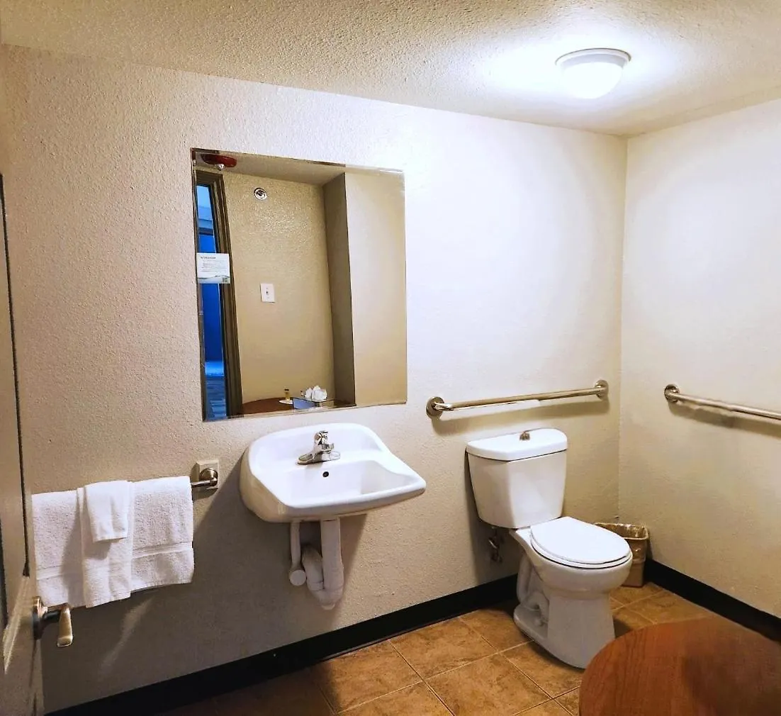 Days Inn By Wyndham Denver Downtown Motel