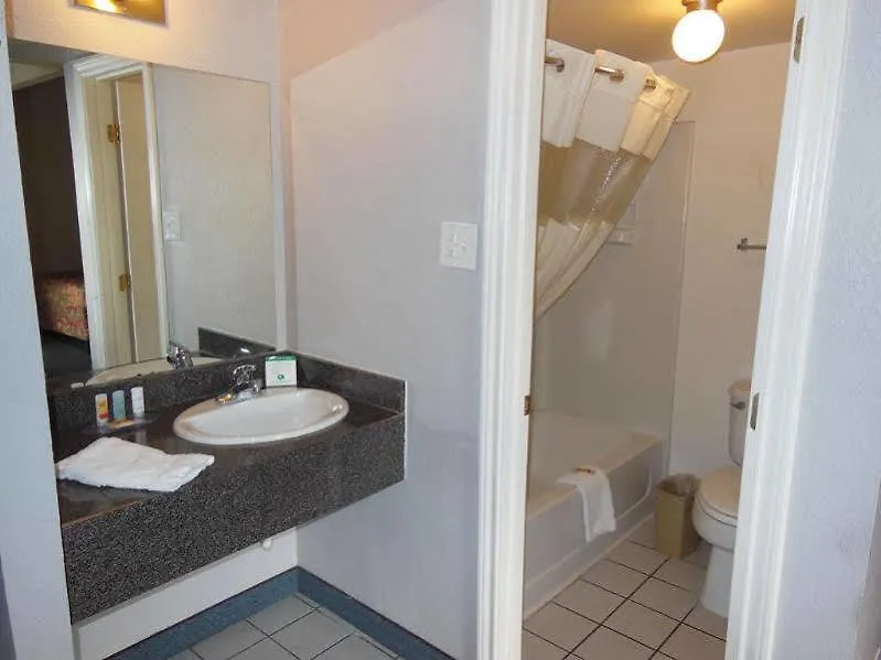 Days Inn By Wyndham Denver Downtown 2*,